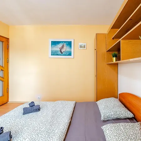 Walter Waves Private With Balcony And Self Check-in Apartman